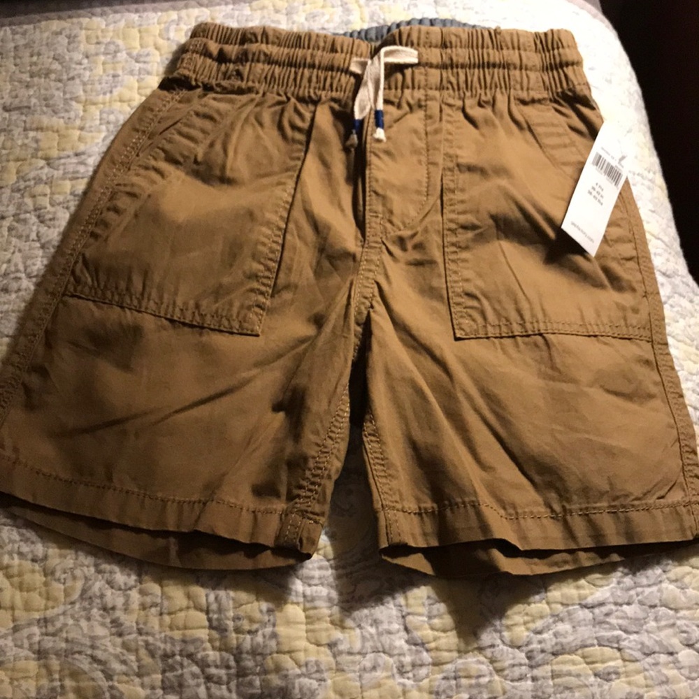 Baby Gap Boys Khaki Shorts NWT Size 4 years